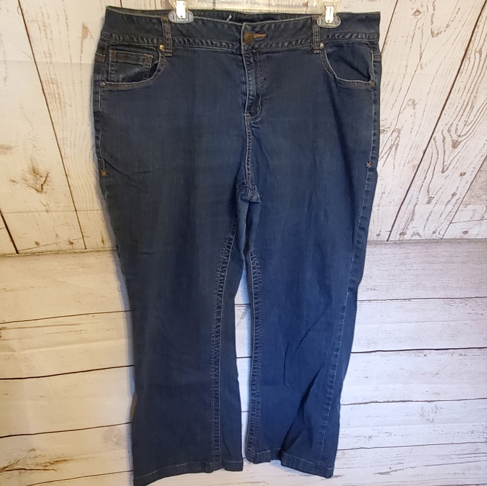 Lane Bryant five pocket dark wash boot cut cropped jeans blue size 20